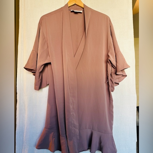Birdy Grey Kenny Ruffle Satin Robe - Picture 4 of 10
